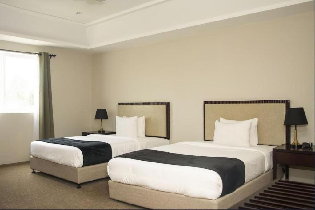 Royal Ambassador Hotel Harbel 외부 사진
